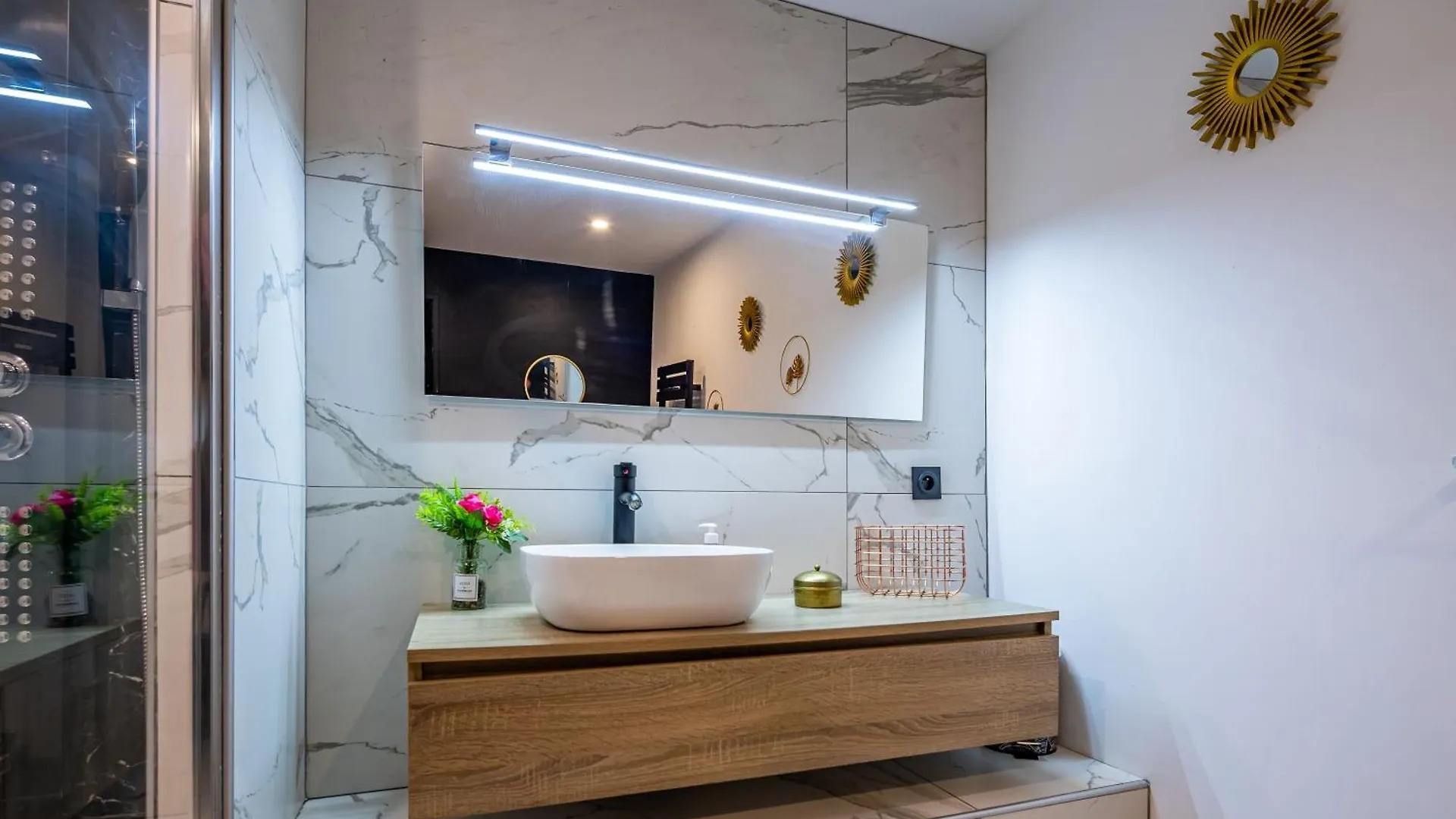 Liefdeshotel Sweet Dreams Jacuzzi Hotel Le Breuil  Frankrijk