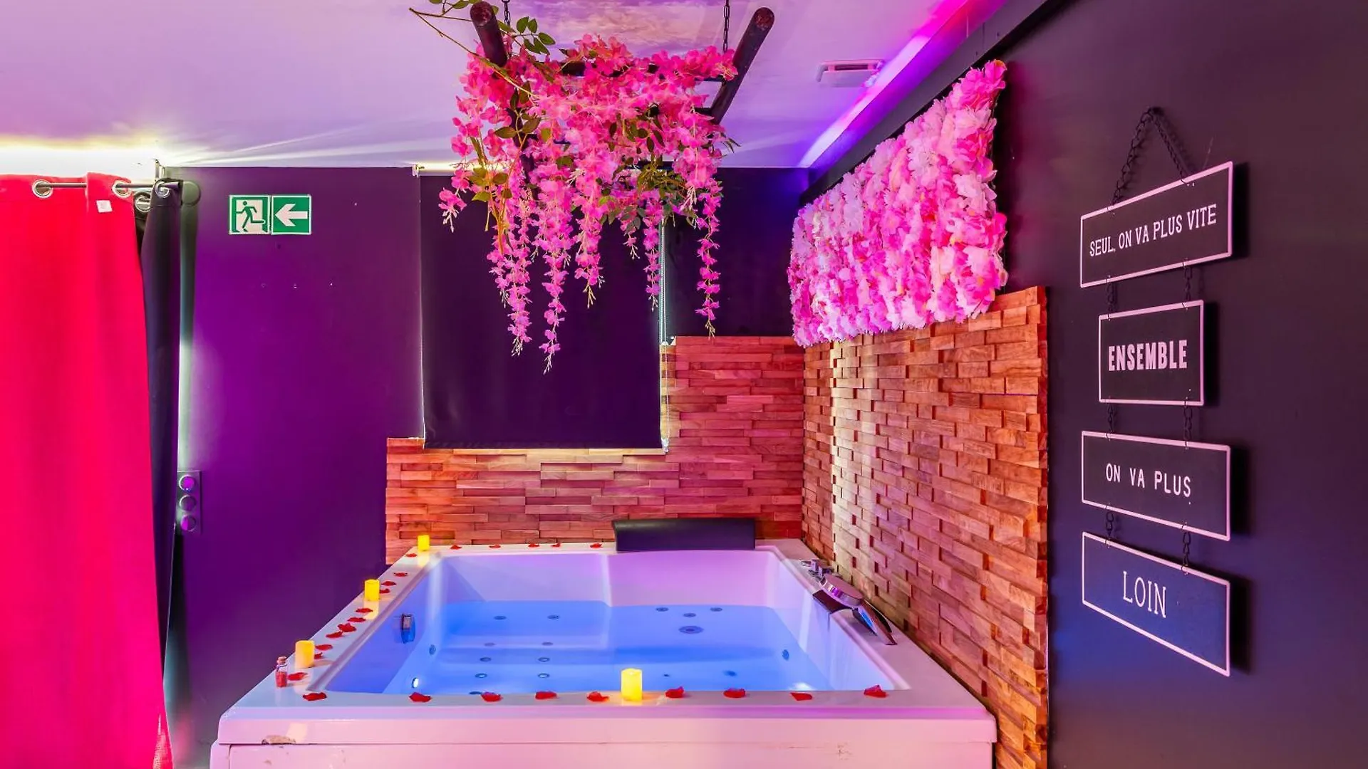 Sweet Dreams Jacuzzi Hotel Le Breuil  0*, Le Breuil (Rhone)